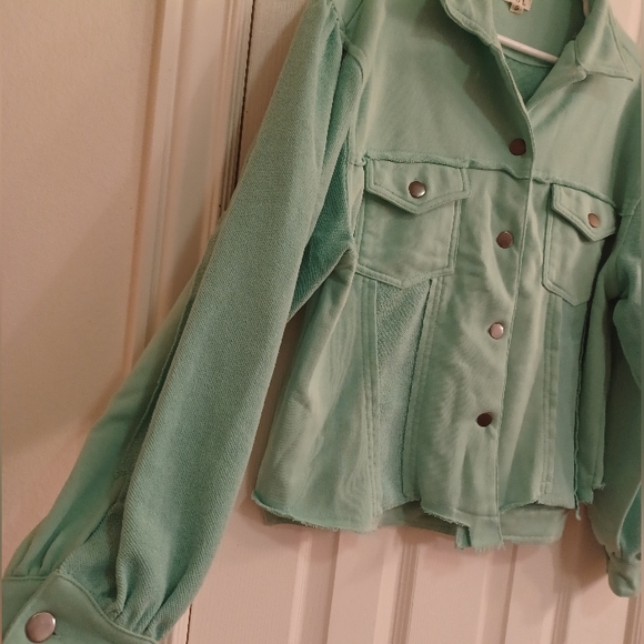 POL Shacket - Picture 6 of 10